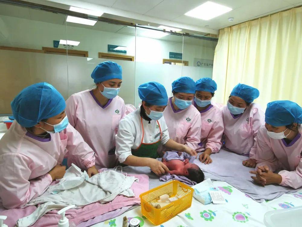 嘉祥县妇婴监护型护送